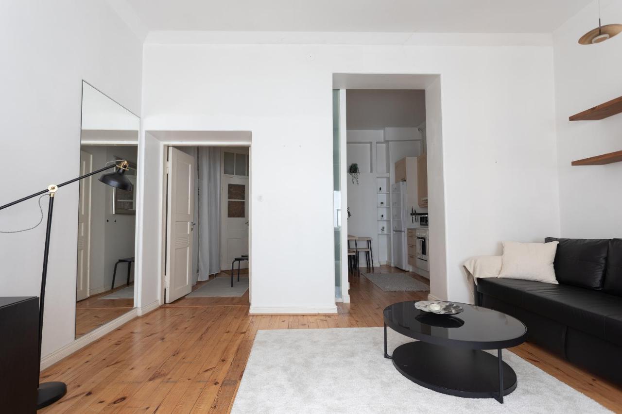 Idyllinen Valoisa Huoneisto Ullanlinnassa. Helsinki Exterior foto