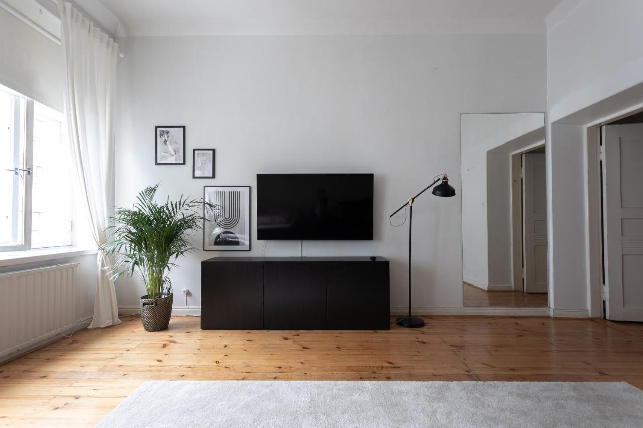 Idyllinen Valoisa Huoneisto Ullanlinnassa. Helsinki Exterior foto